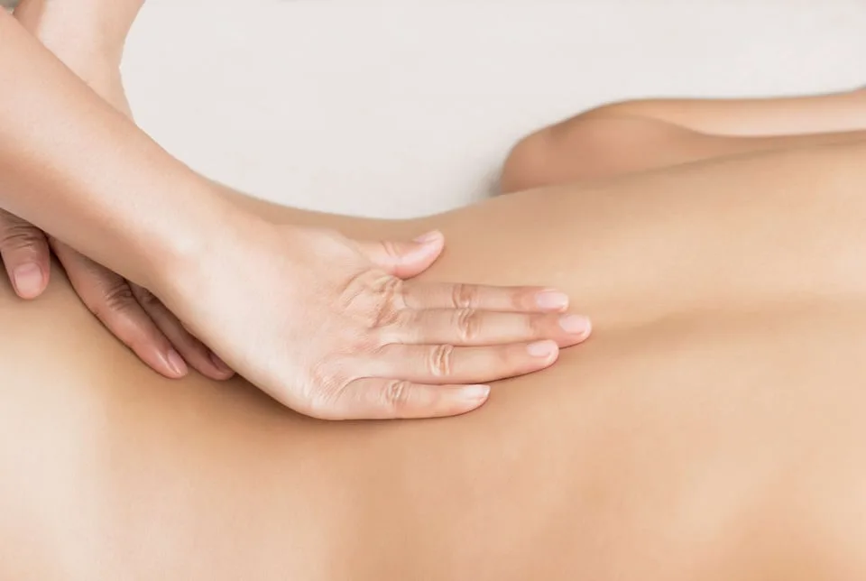Massage treatment at Sindhorn Wellness by Resense in Bangkok